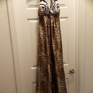 🌷Beautiful Leopard print maxi halter dress